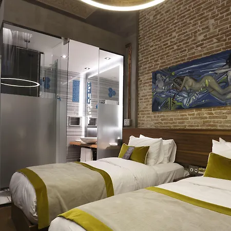 The Public - Special Category 4* Istanboel