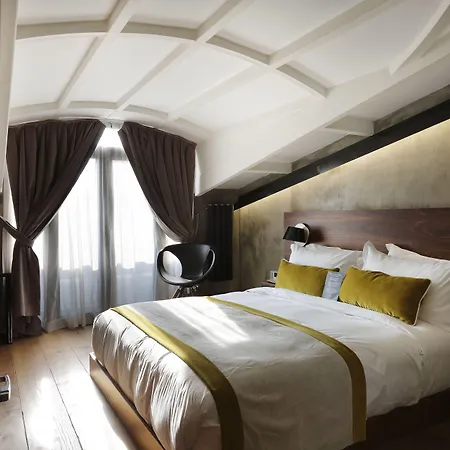 The Public - Special Category 伊斯坦布尔